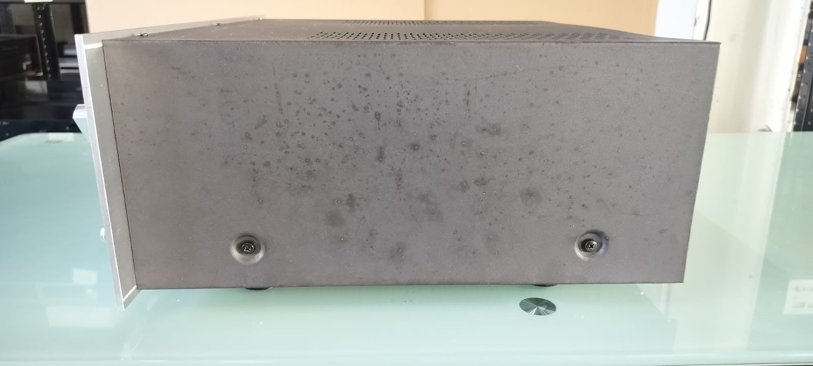 LEAK 3900A INTEGRATED STEREO AMPLIFIER