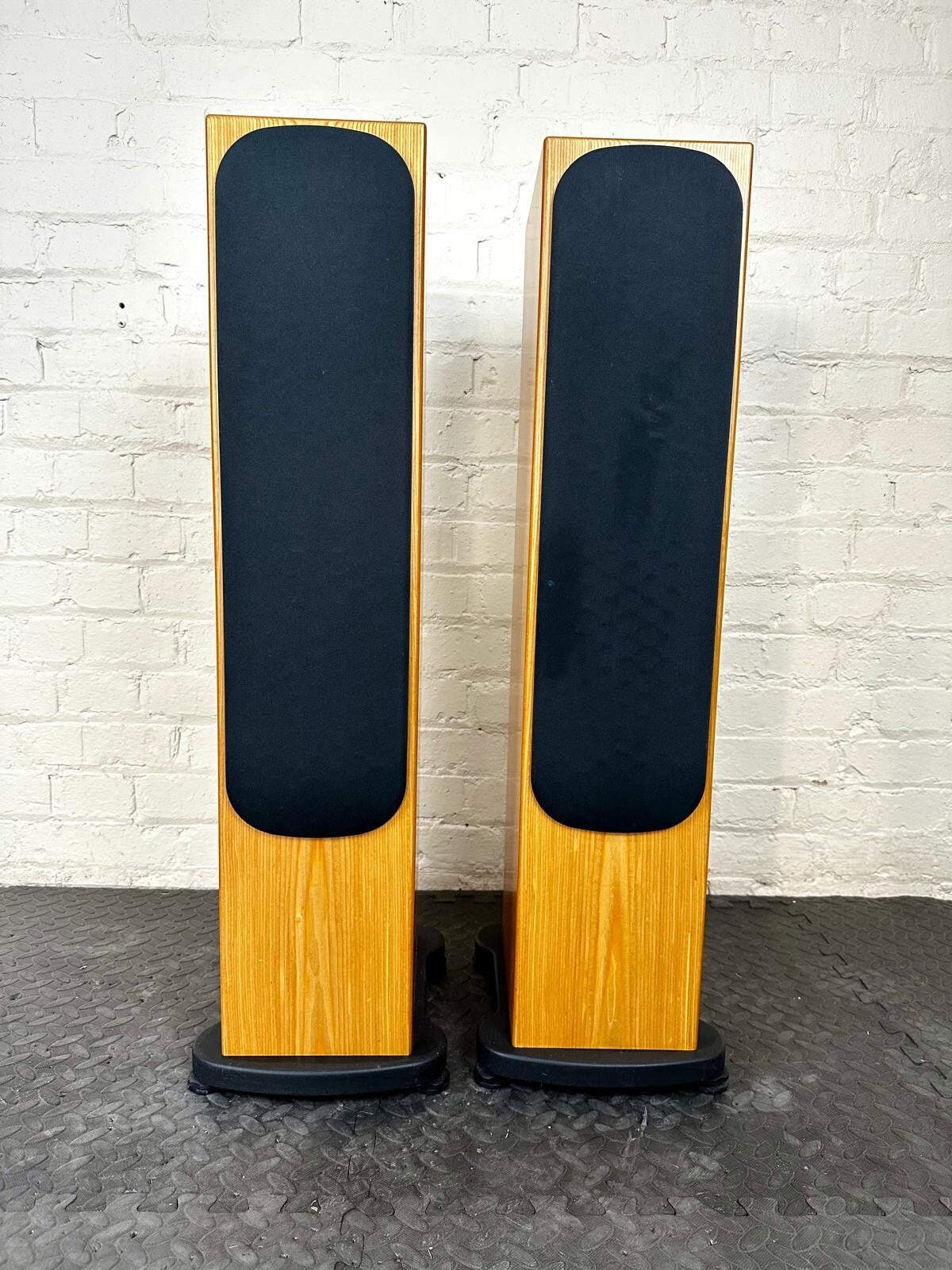 Monitor Audio Silver RS6 Floorstanding Speakers