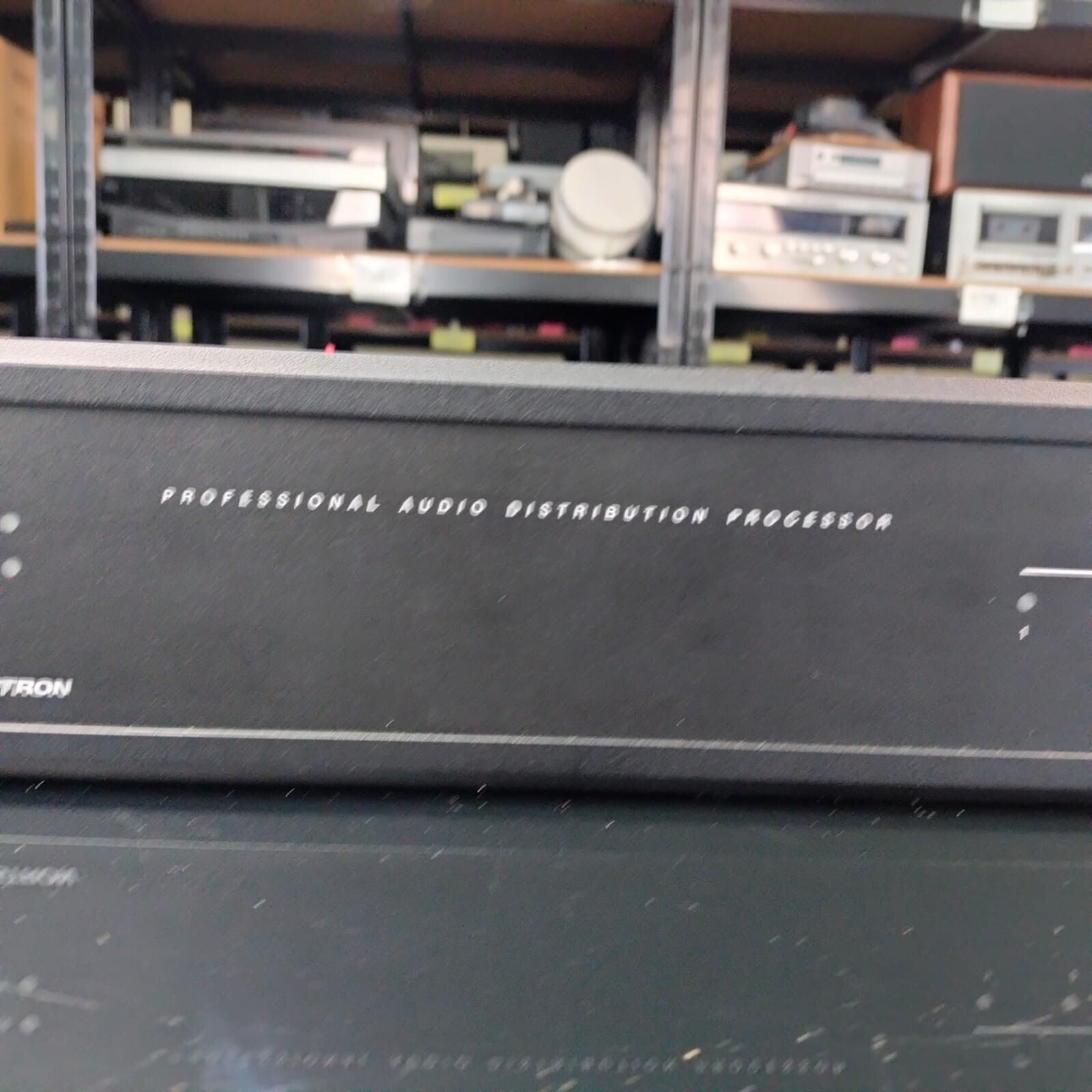 CRESTRON CNX-BIPAD8 PROFESSIONAL AUDIO DISTRIBUTION PROCESSOR #003