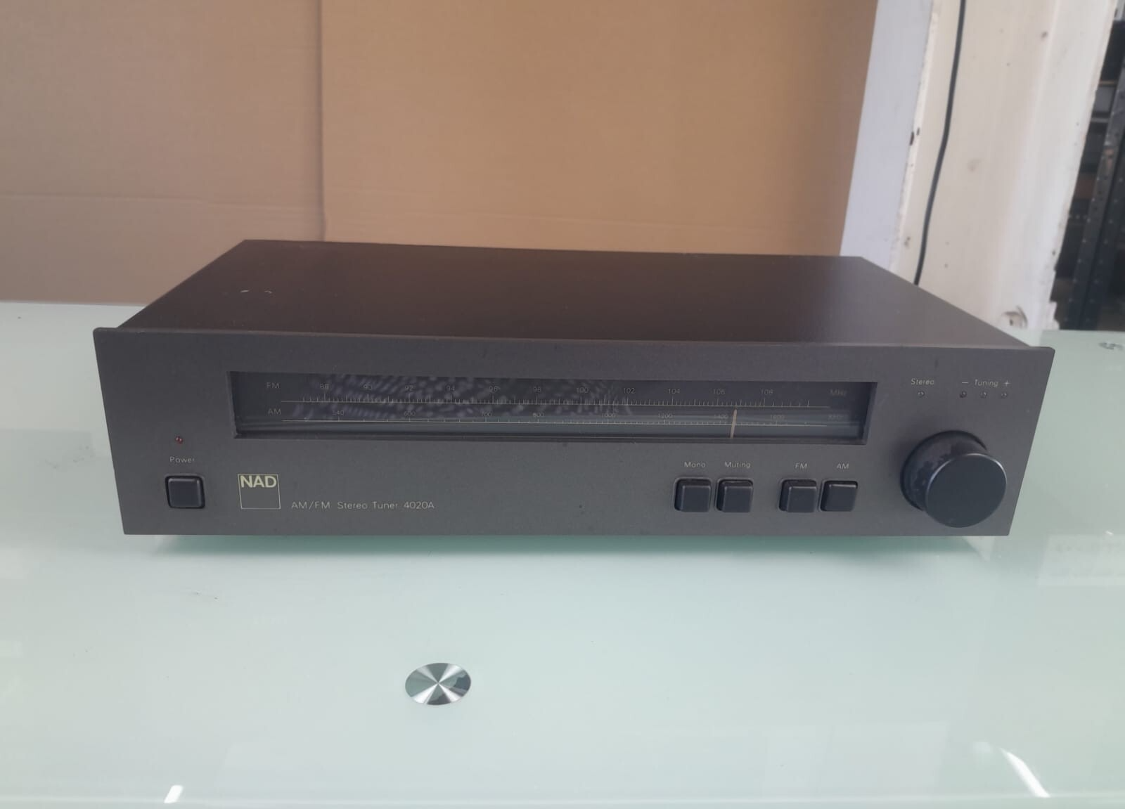 NAD 4020A AM/FM STEREO TUNER