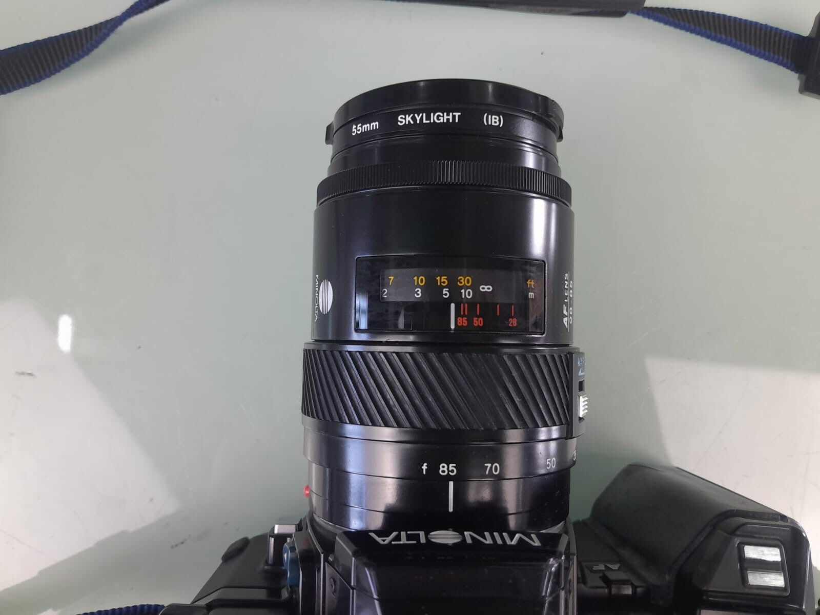 MINOLTA 7000 SLR CAMERA WITH AF LENS 28-85