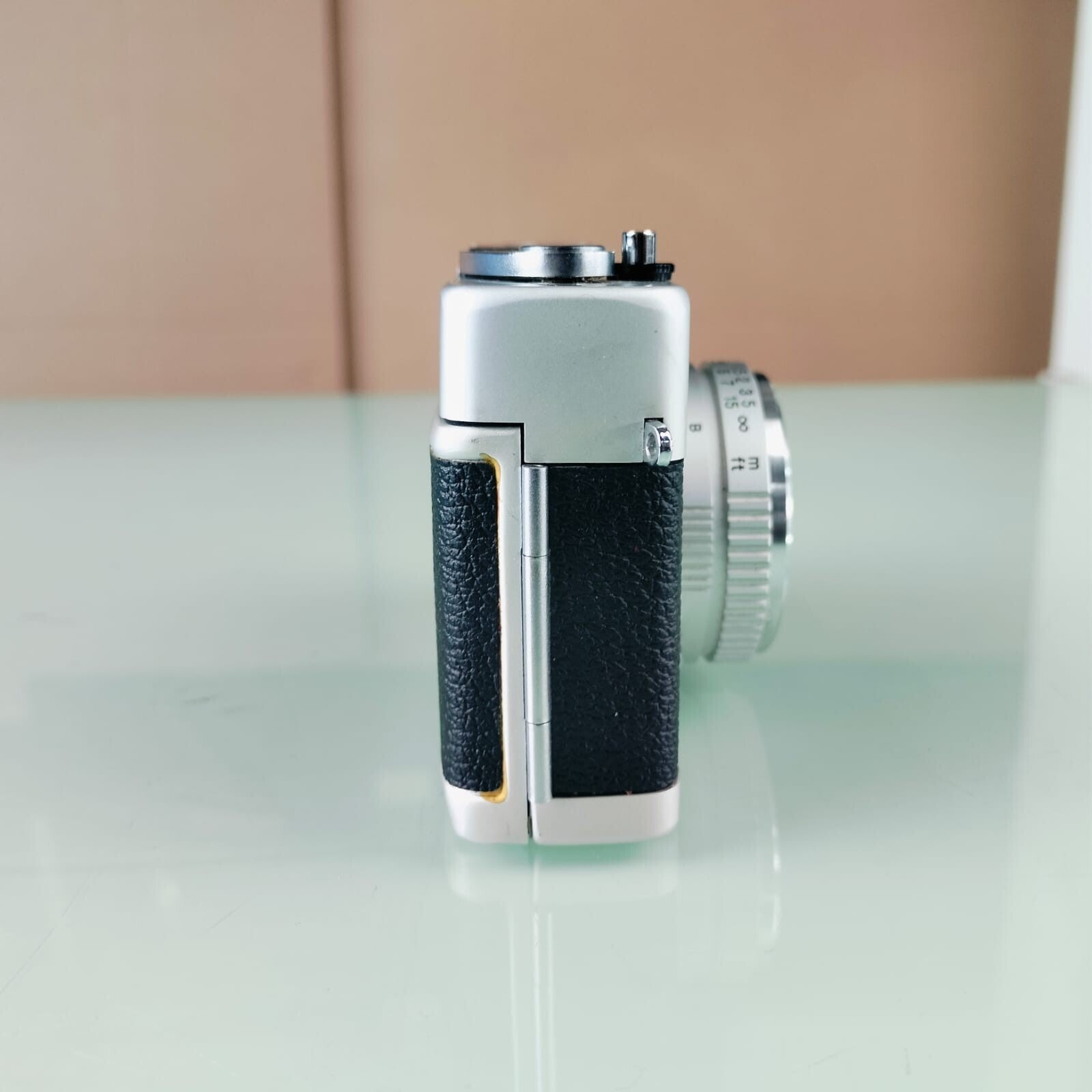 KONICA C35 RANGEFINDER CAMERA HEXANON F=38MM 1:2.8 LENS