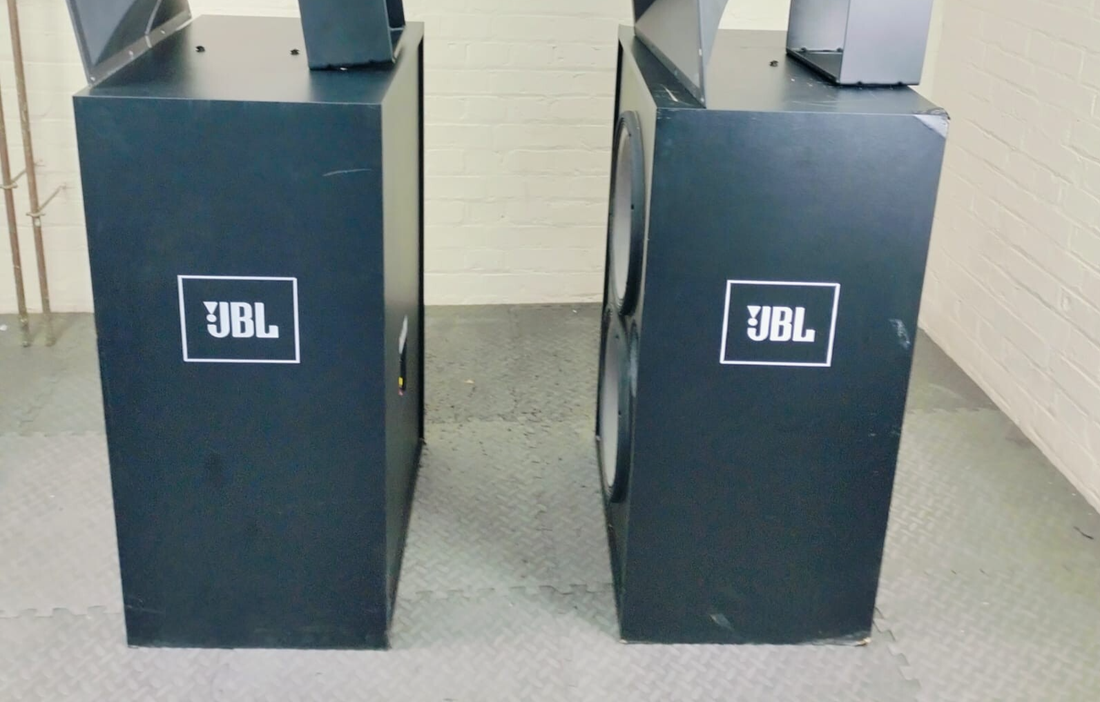 JBL 4648A SPEAKERS 15 INCH PRO DUAL WOOFERS BASS BINS