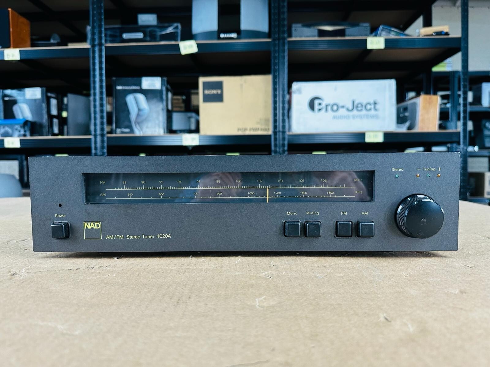 NAD 4020A AM/FM Stereo Tuner