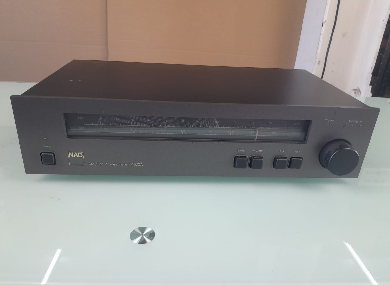 NAD 4020A AM/FM STEREO TUNER