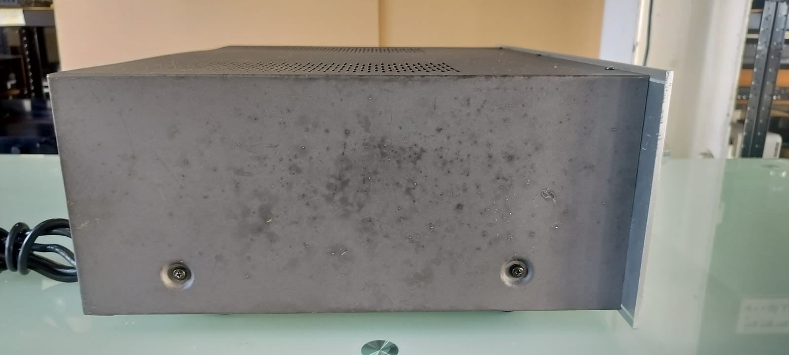 LEAK 3900A INTEGRATED STEREO AMPLIFIER