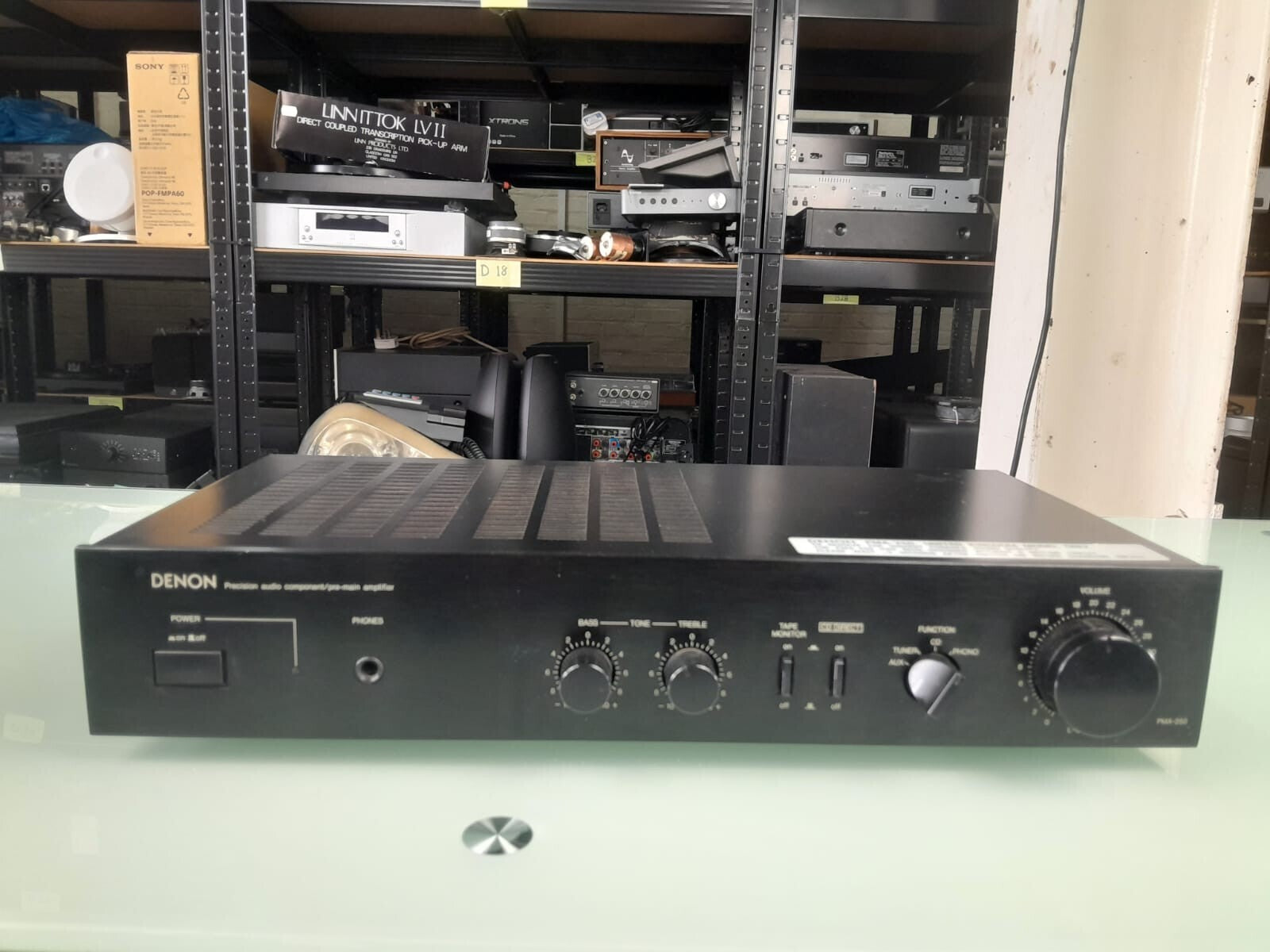 DENON PMA 250 PRECISION AUDIO COMPONENT / PRE-MAIN AMPLIFIER