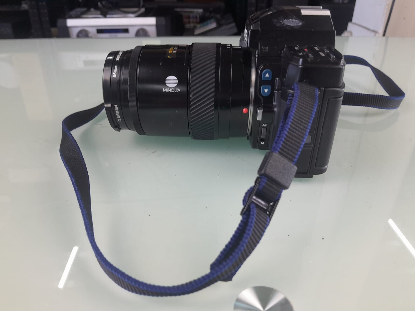 MINOLTA 7000 SLR CAMERA WITH AF LENS 28-85