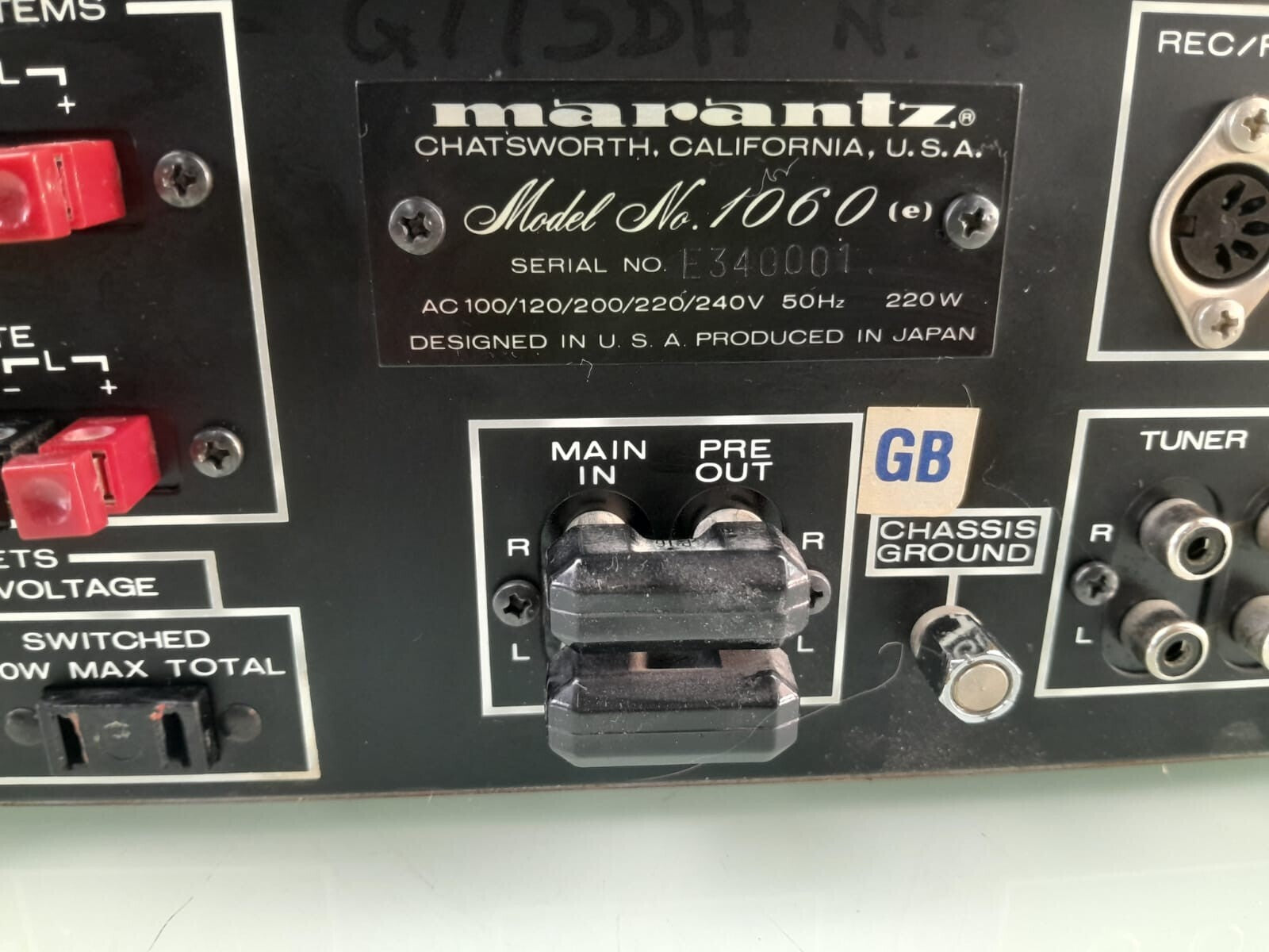 MARANTZ 1060 STEREO AMPLIFIER