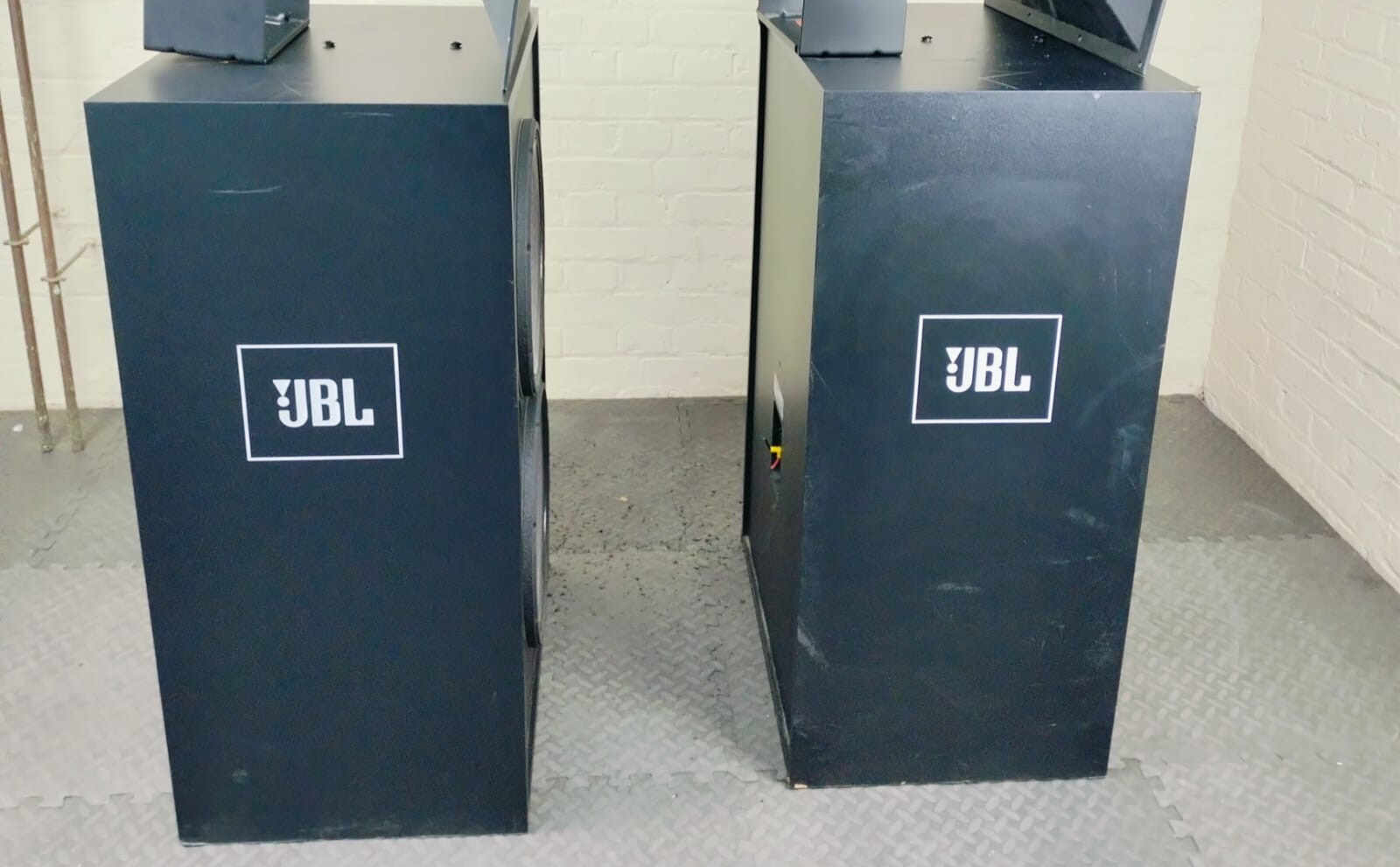 JBL 4648A SPEAKERS 15 INCH PRO DUAL WOOFERS BASS BINS