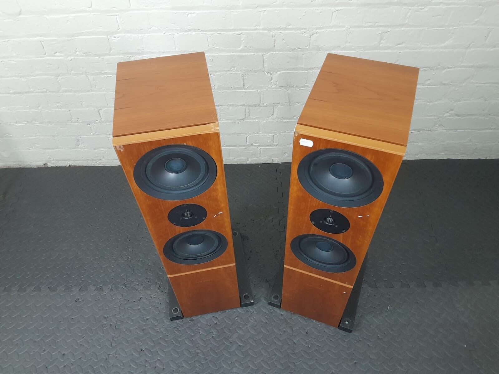 LINN KEILIDH FLOOR STANDING SPEAKERS