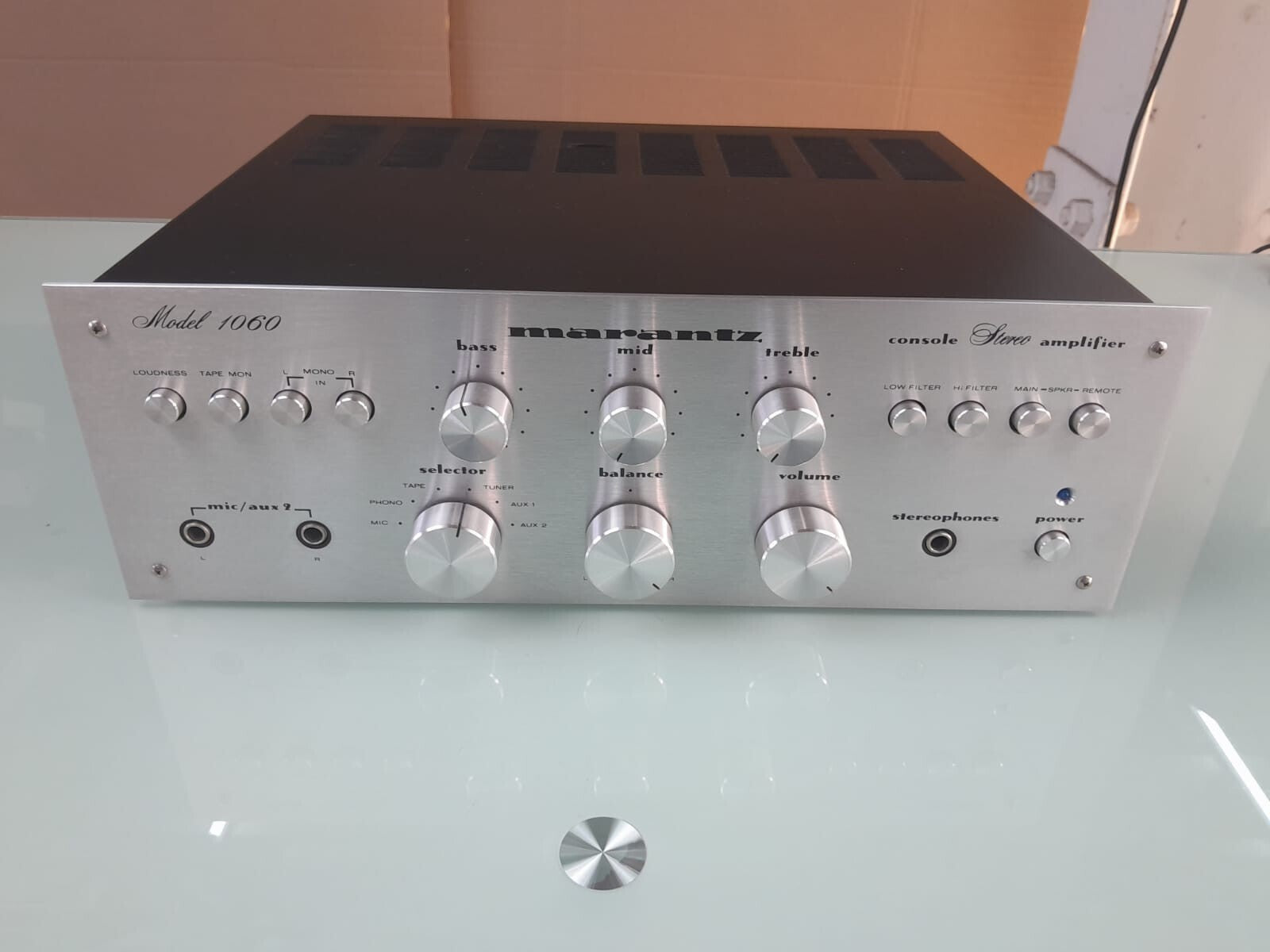 MARANTZ 1060 STEREO AMPLIFIER