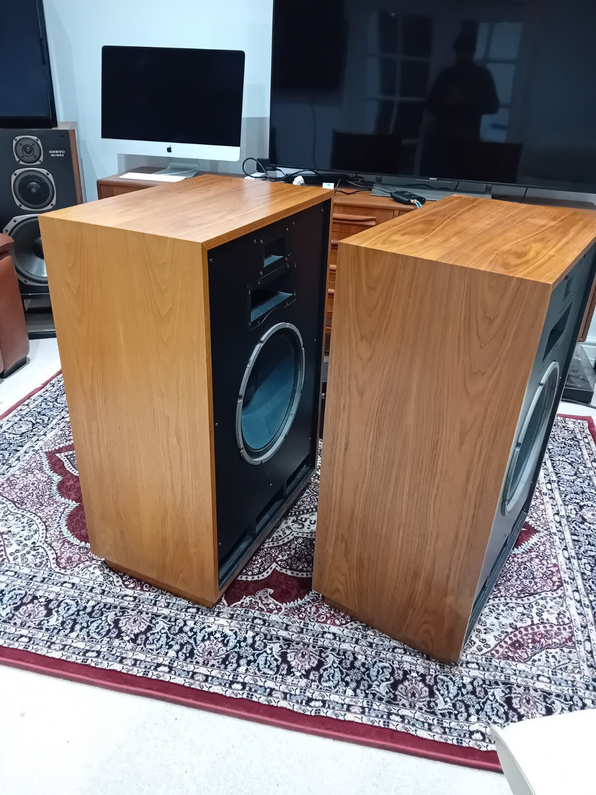 KLIPSCH CORNWAL III 3 WALNUT FLOOR STANDING SPEAKERS