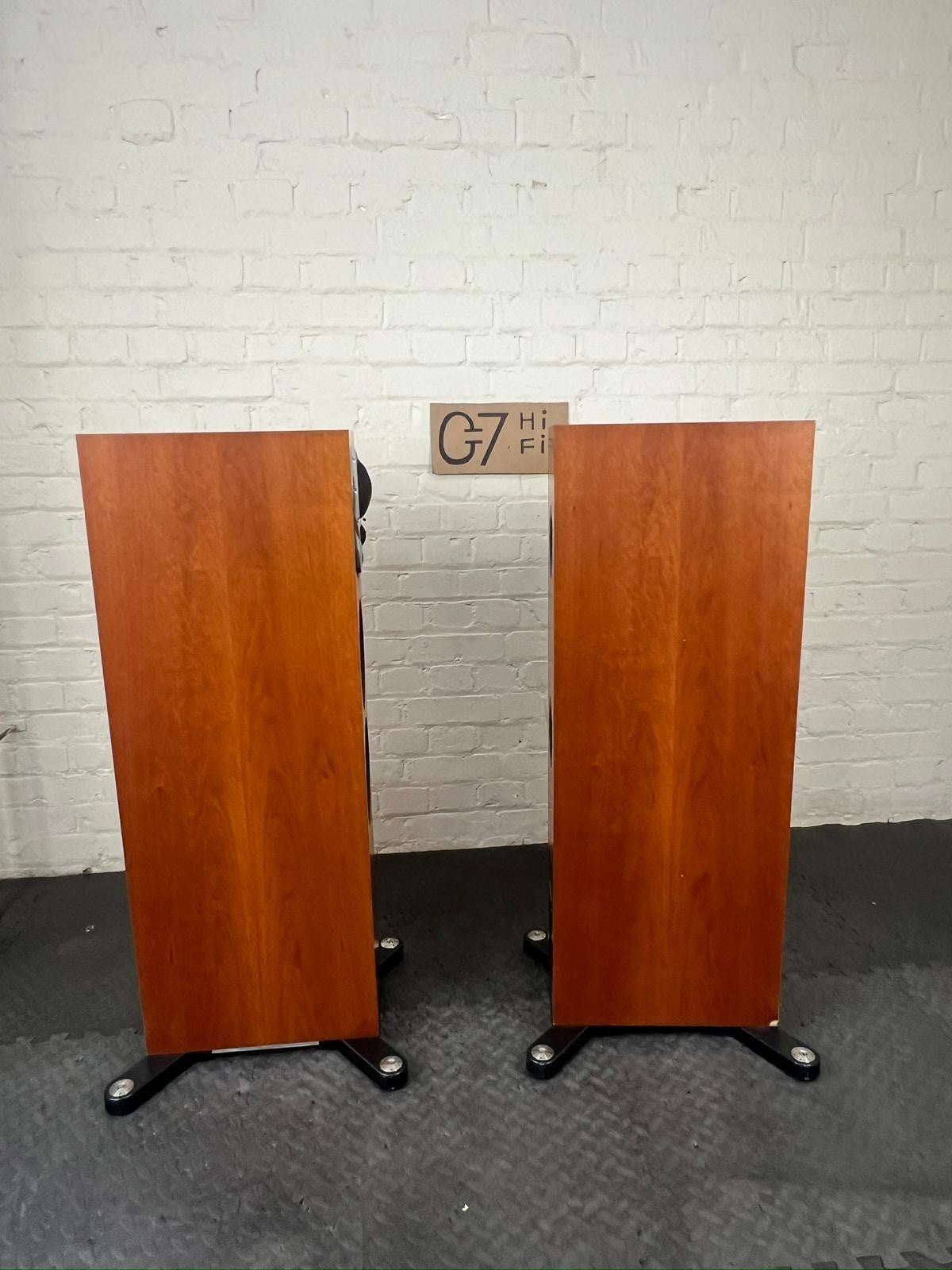 LINN AKURATE 242 FLOOR STANDING SPEAKERS