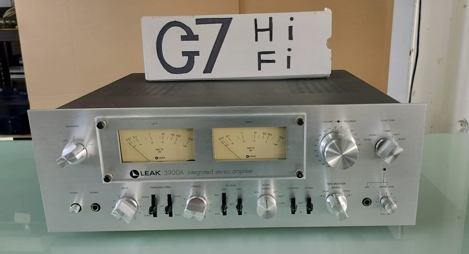 LEAK 3900A INTEGRATED STEREO AMPLIFIER