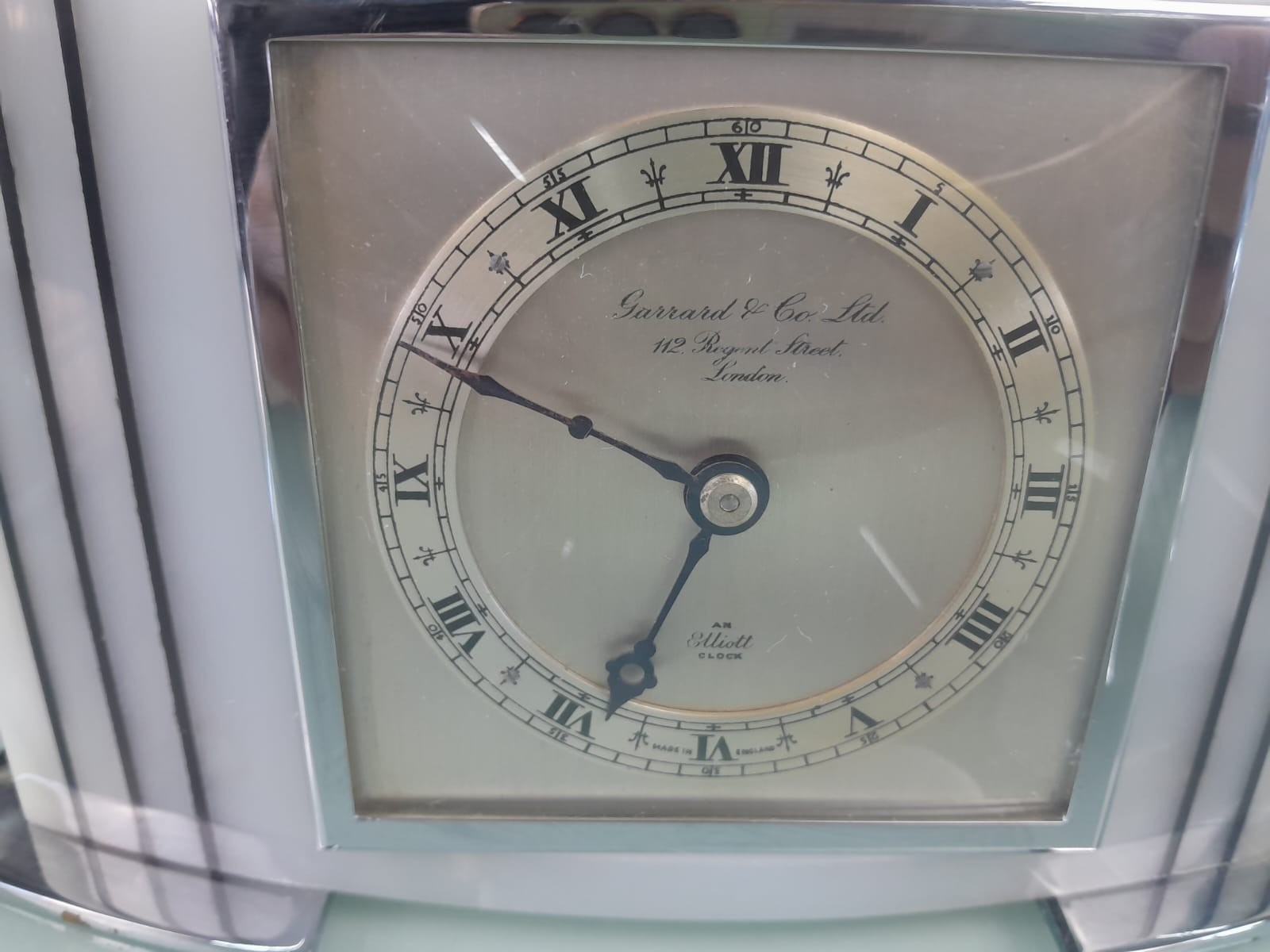GARRARD & CO LTD AN ELLIOTT CLOCK MANTLE CLOCK