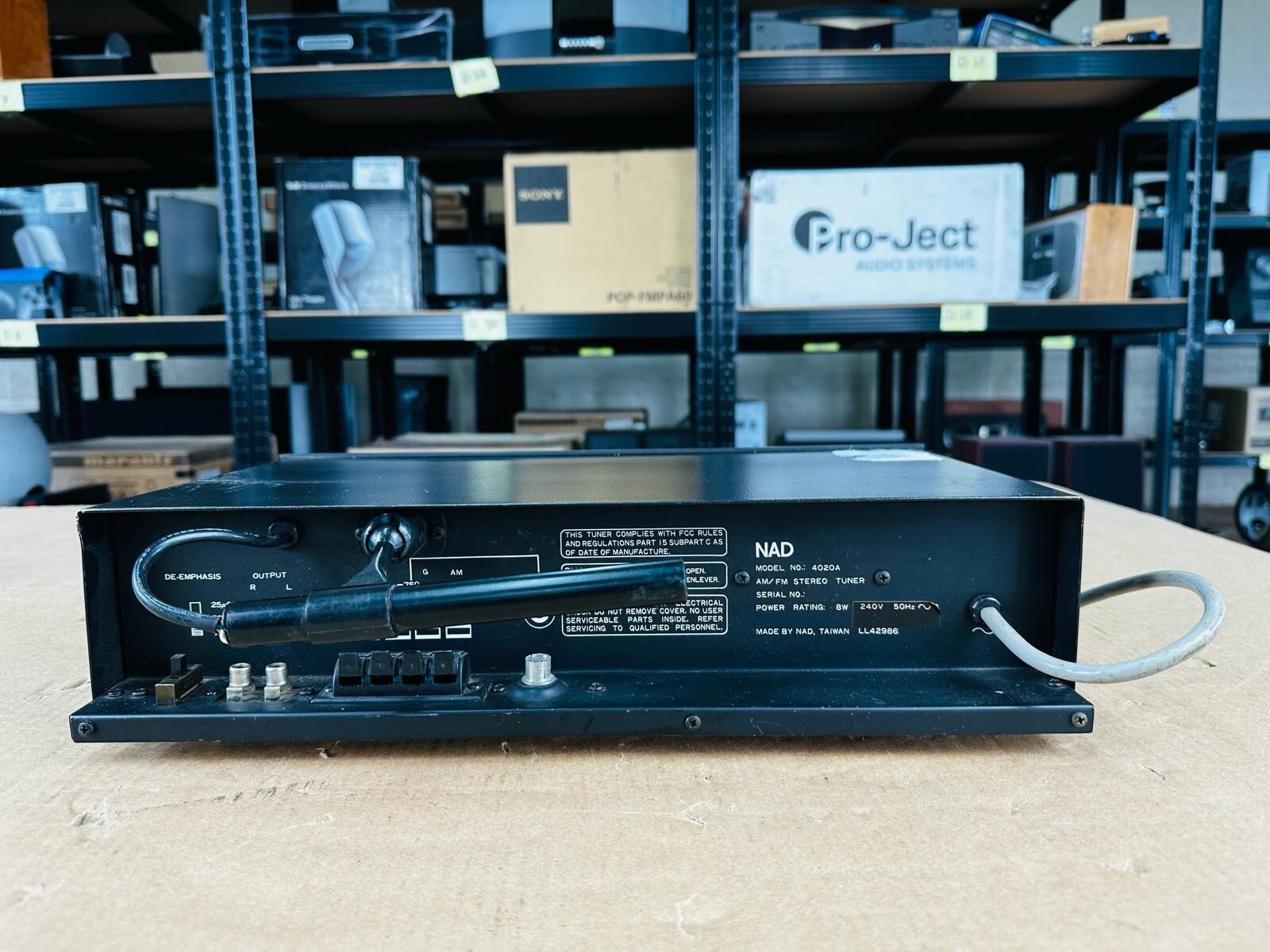 NAD 4020A AM/FM Stereo Tuner