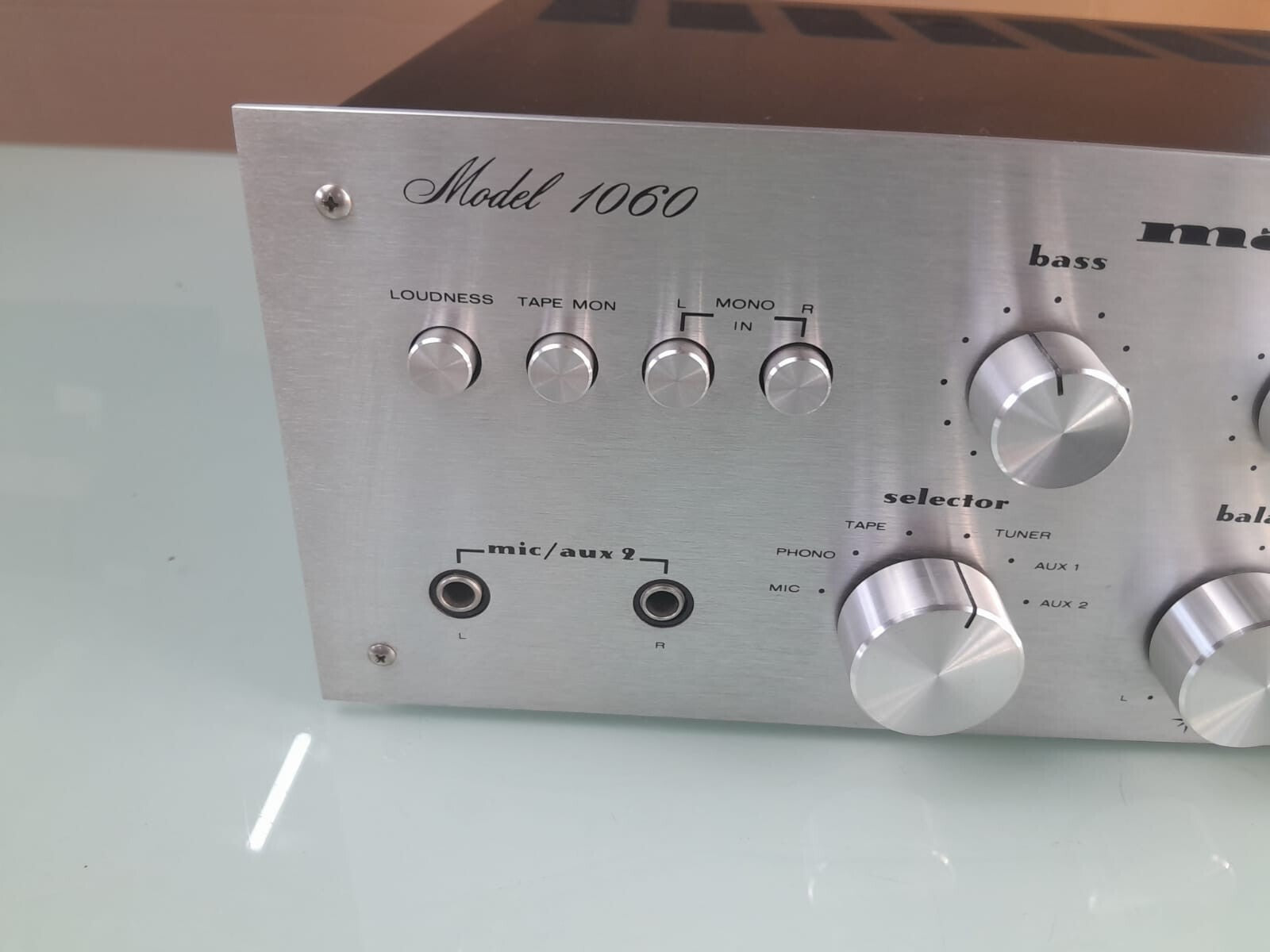 MARANTZ 1060 STEREO AMPLIFIER
