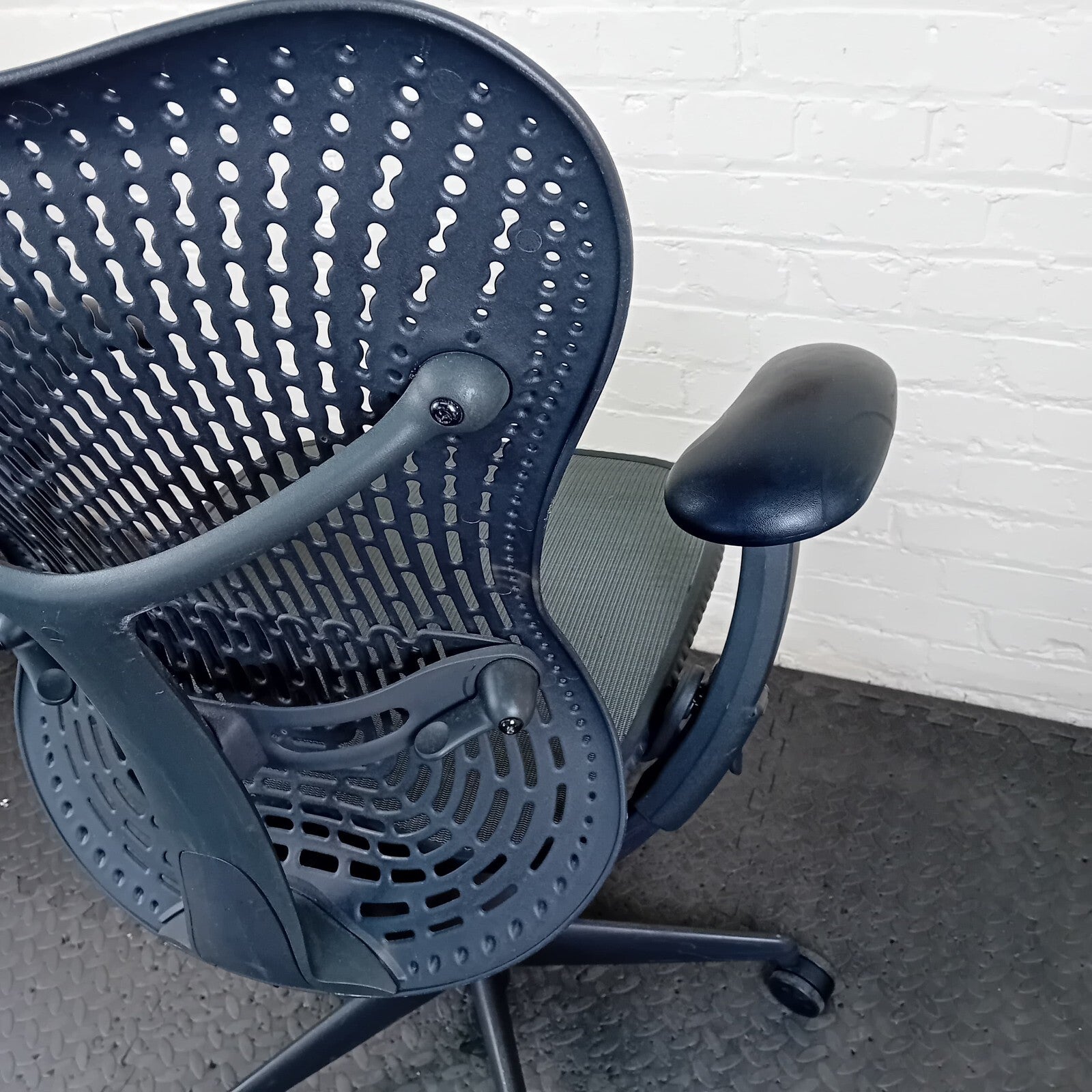 Herman Miller mira office boss Chair