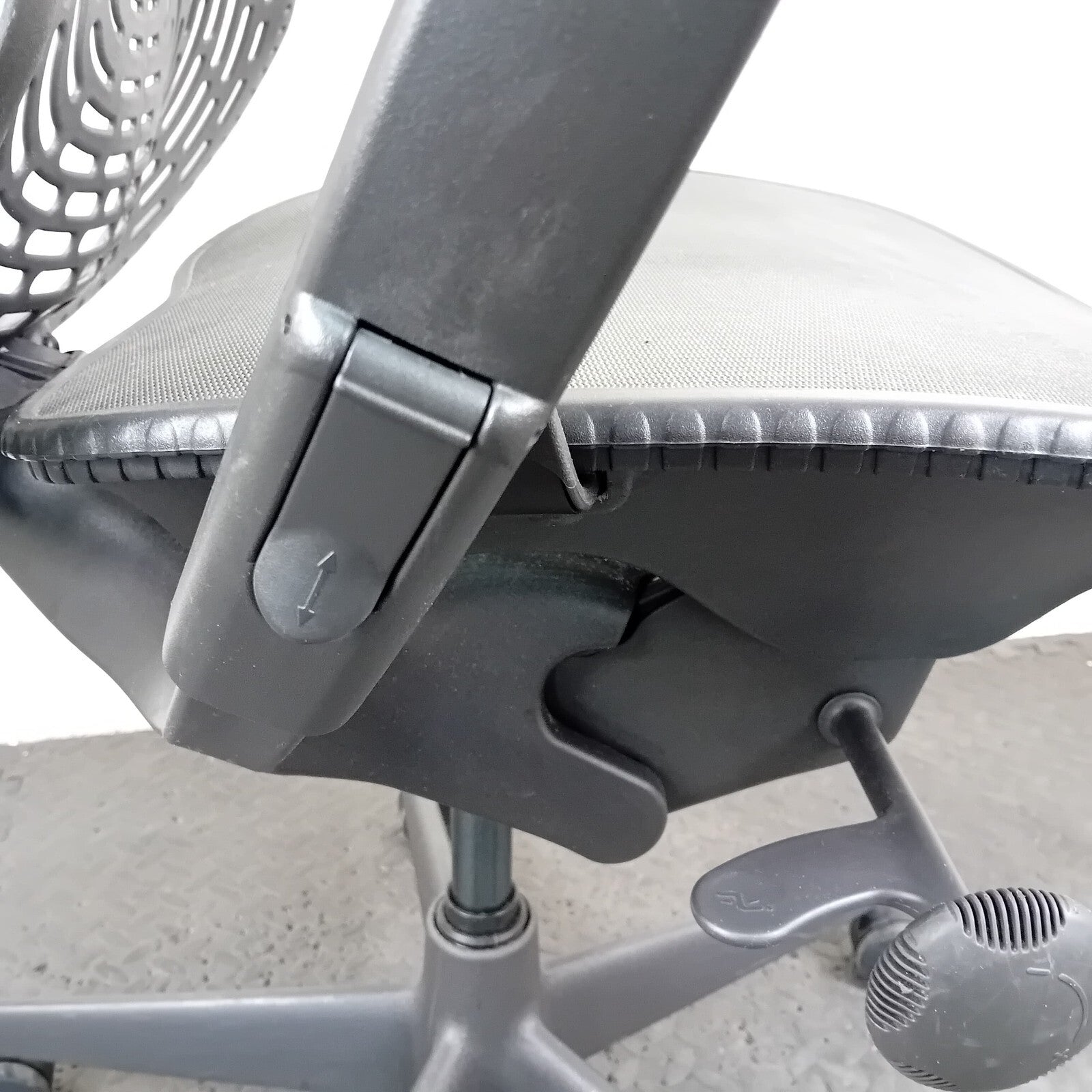 Herman Miller mira office boss Chair