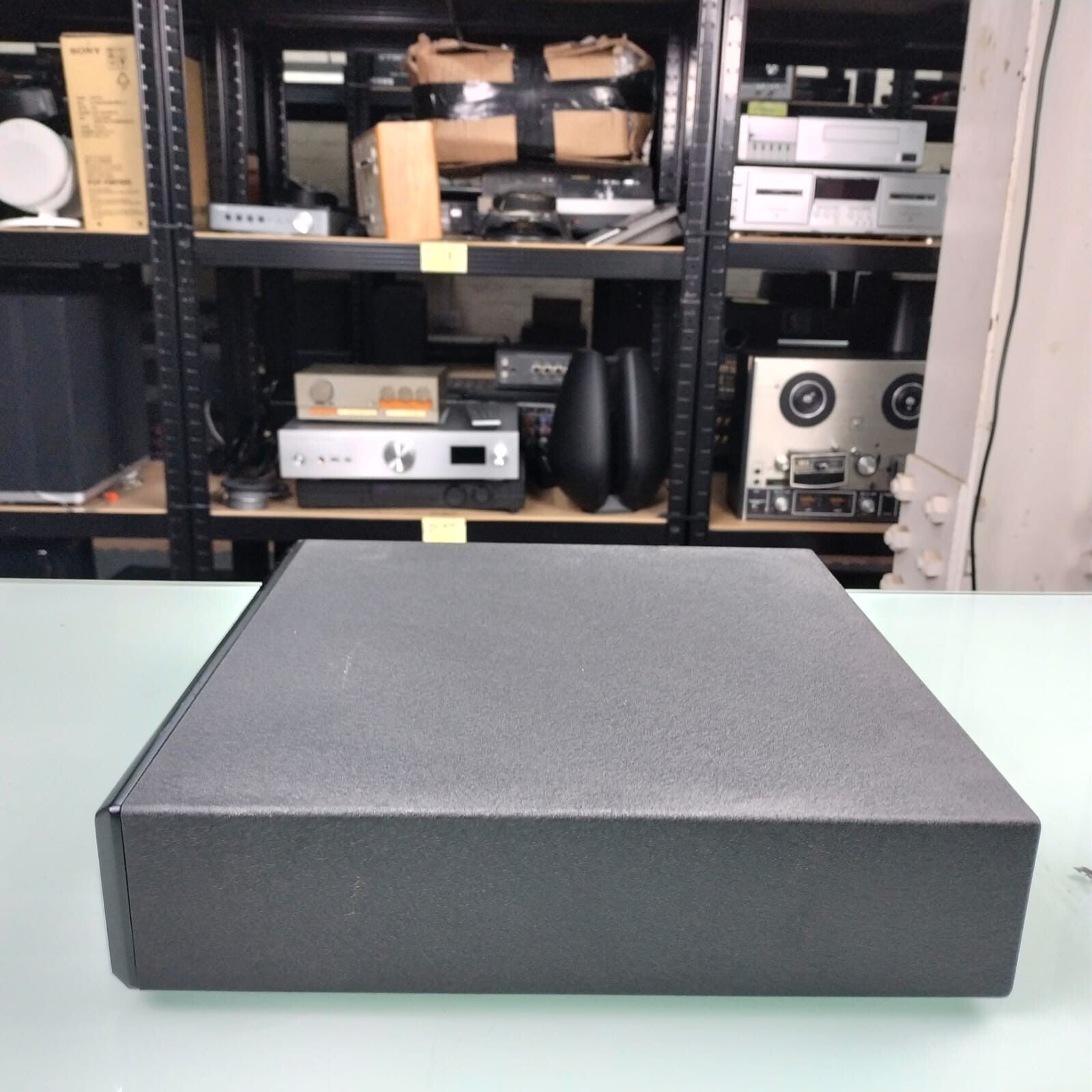 LINN KAIRN PRO PREAMPLIFIER WITH REMOTE