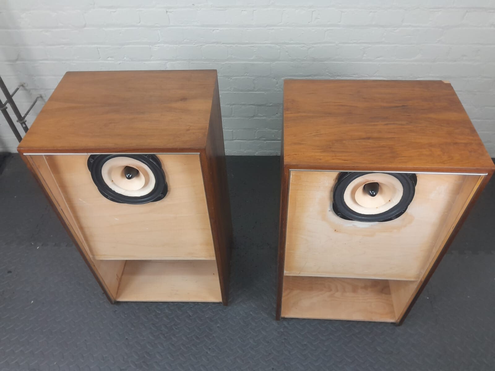 LOWTHER ACOUSTA ALNICO PM6A FULL RANGE FLOOR STANDING SPEAKERS