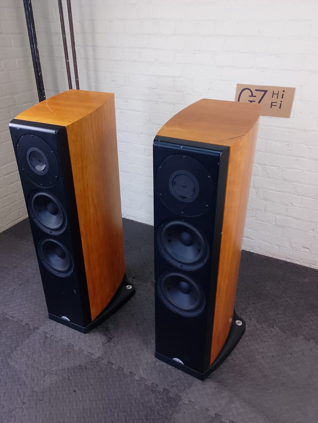 NAIM OVATOR S 600 FLOOR STANDING SPEAKERS