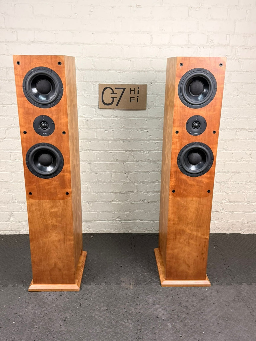 PROAC RESPONSE D THIRTY EIGHT 38 FLOOR STANDING SPEAKERS