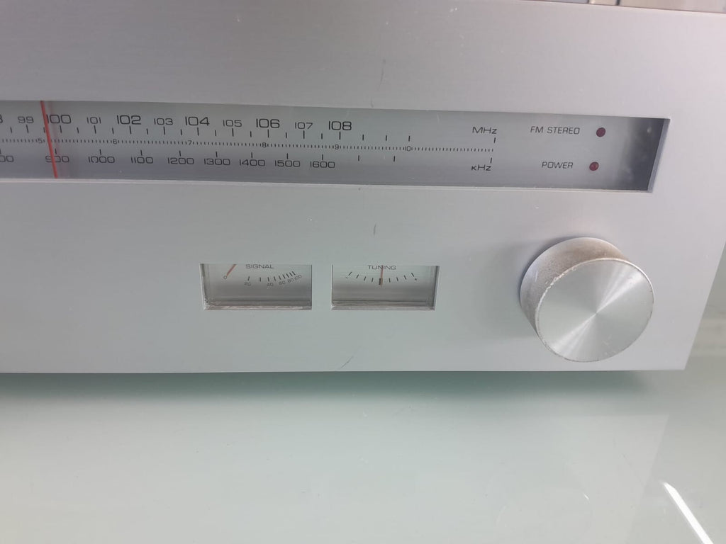 YAMAHA CT 400 NATURAL SOUND AM / FM STEREO TUNER