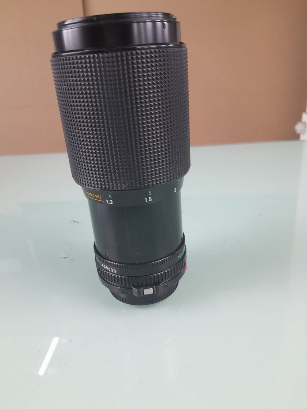 CANON FD 70-210MM F/4 ZOOM LENS