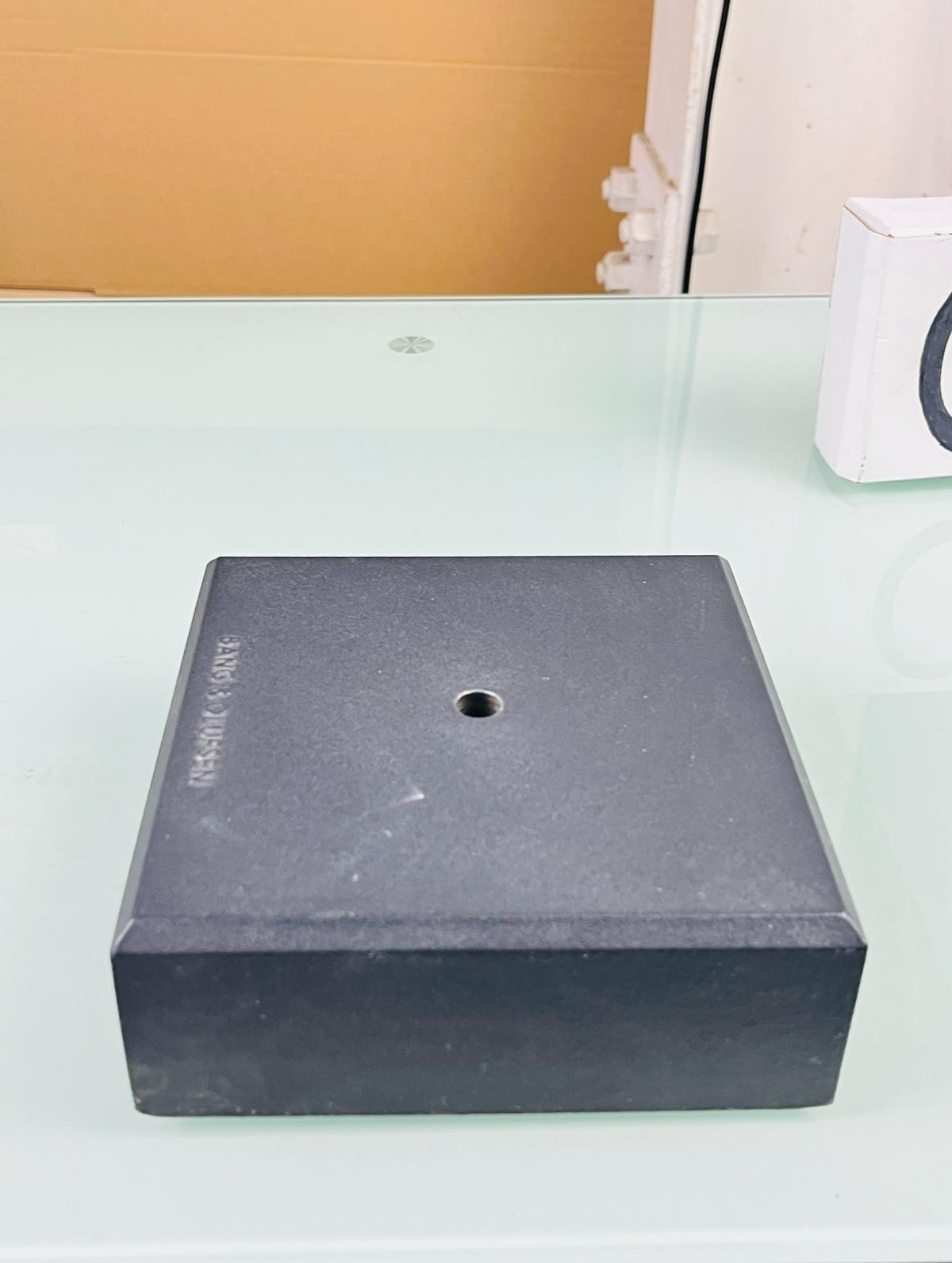 BANG & OLUFSEN B&O BEOLAB 8000 FOOT BOTTOM ROCK