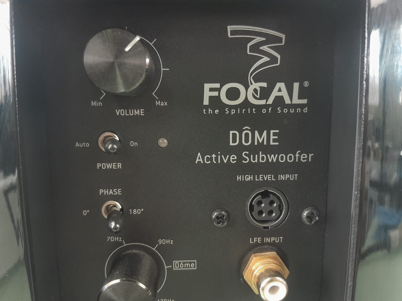 FOCAL DOME ACTIVE SUBWOOFER