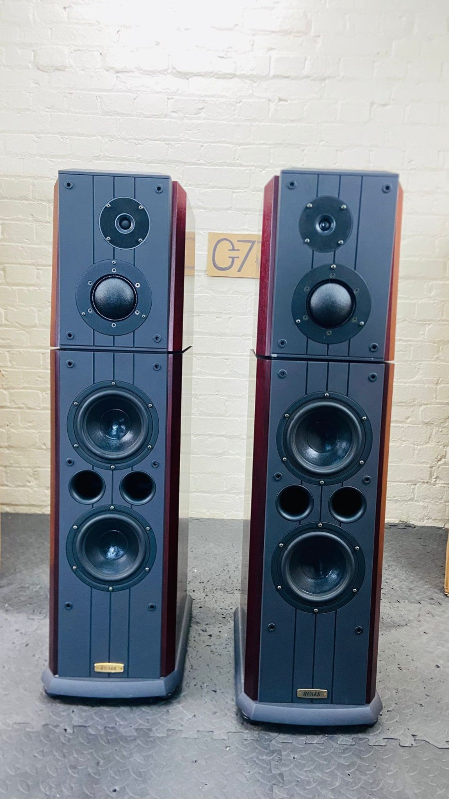 RUARK SOLSTICE FLOOR STANDING SPEAKERS