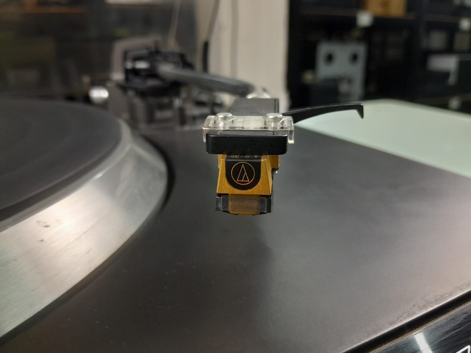 TECHNICS SL 1410 MK2 AUDIO TECHNICA QUARTZ DIRECT DRIVE AUTOMATIC TURNTABLE