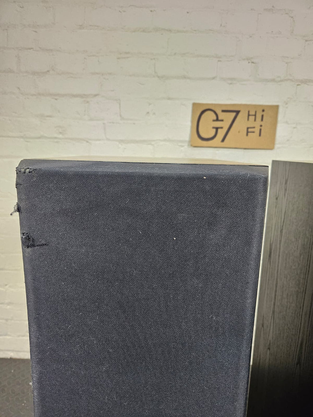 KEF 104/2 REFERENCE SERIES FLOOR STANDING SPEAKERS