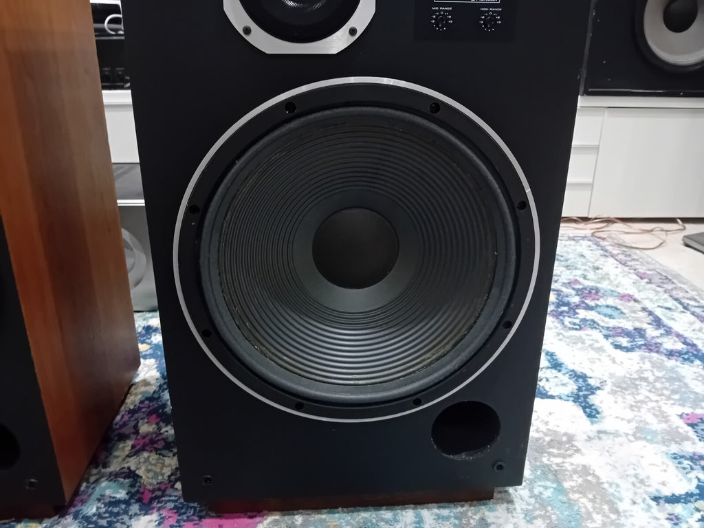 SUPER RARE TOP OF THE LINE PIONEER HPM 1100 SPEAKERS