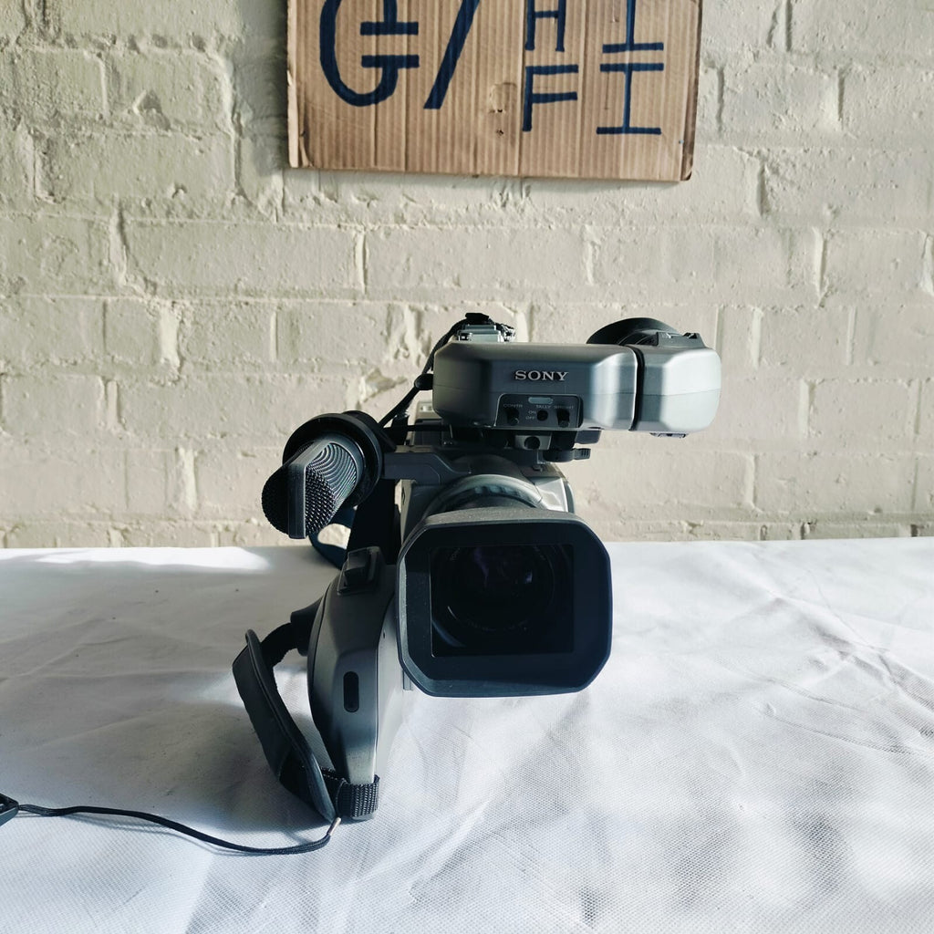 SONY DCR VX9000E DIGITAL VIDEO CAMERA RECORDER 3CCD 20X ZOOM