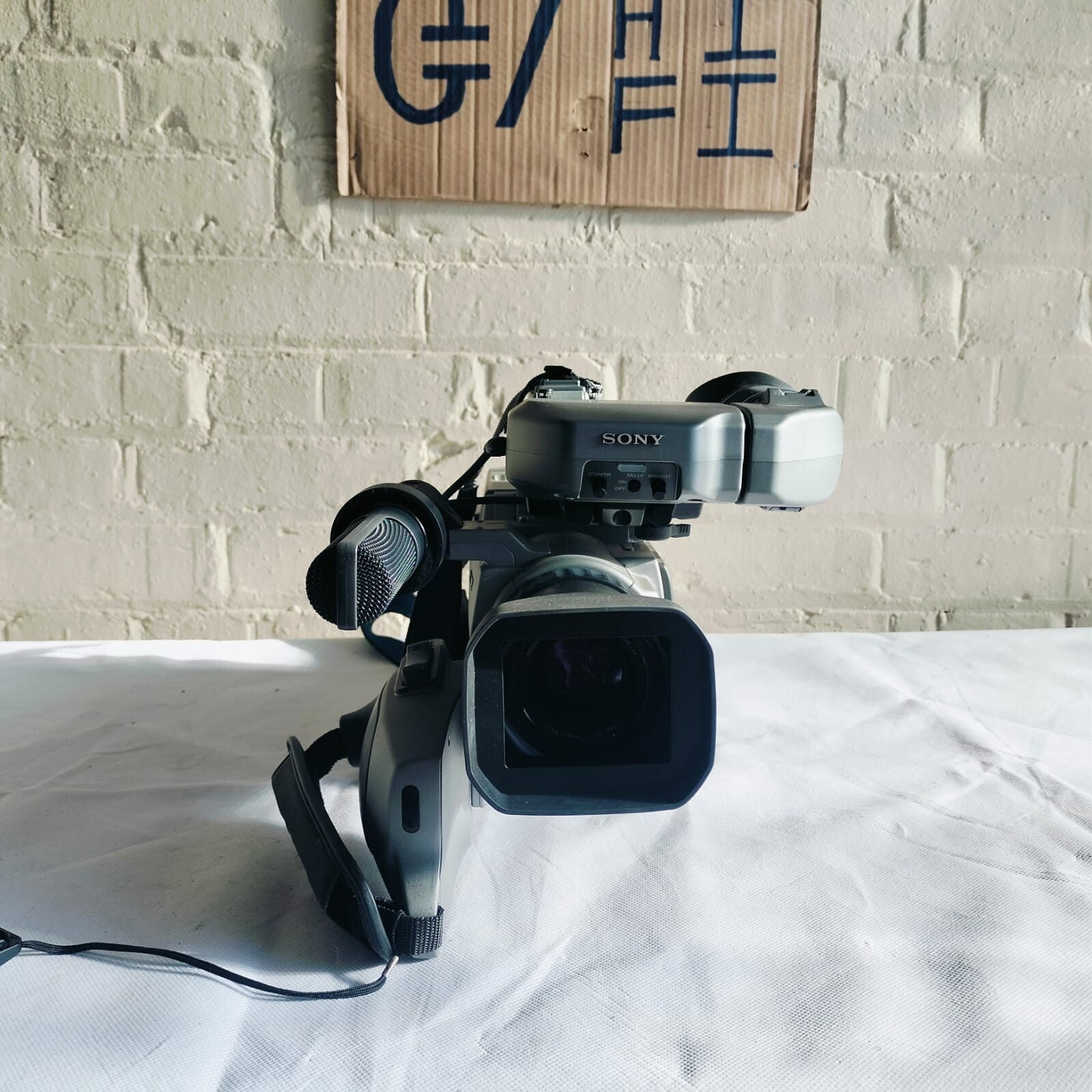 SONY DCR VX9000E DIGITAL VIDEO CAMERA RECORDER 3CCD 20X ZOOM