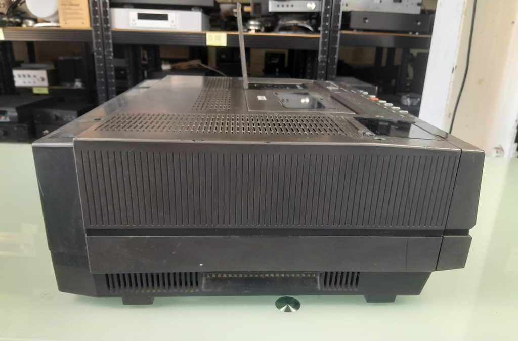 SONY SL C7UB BETAMAX VIDEO CASSETTE RECORDER #003