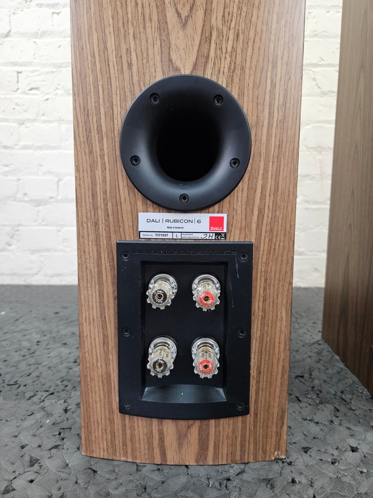 DALI RUBICON 6 FLOOR STANDING SPEAKERS