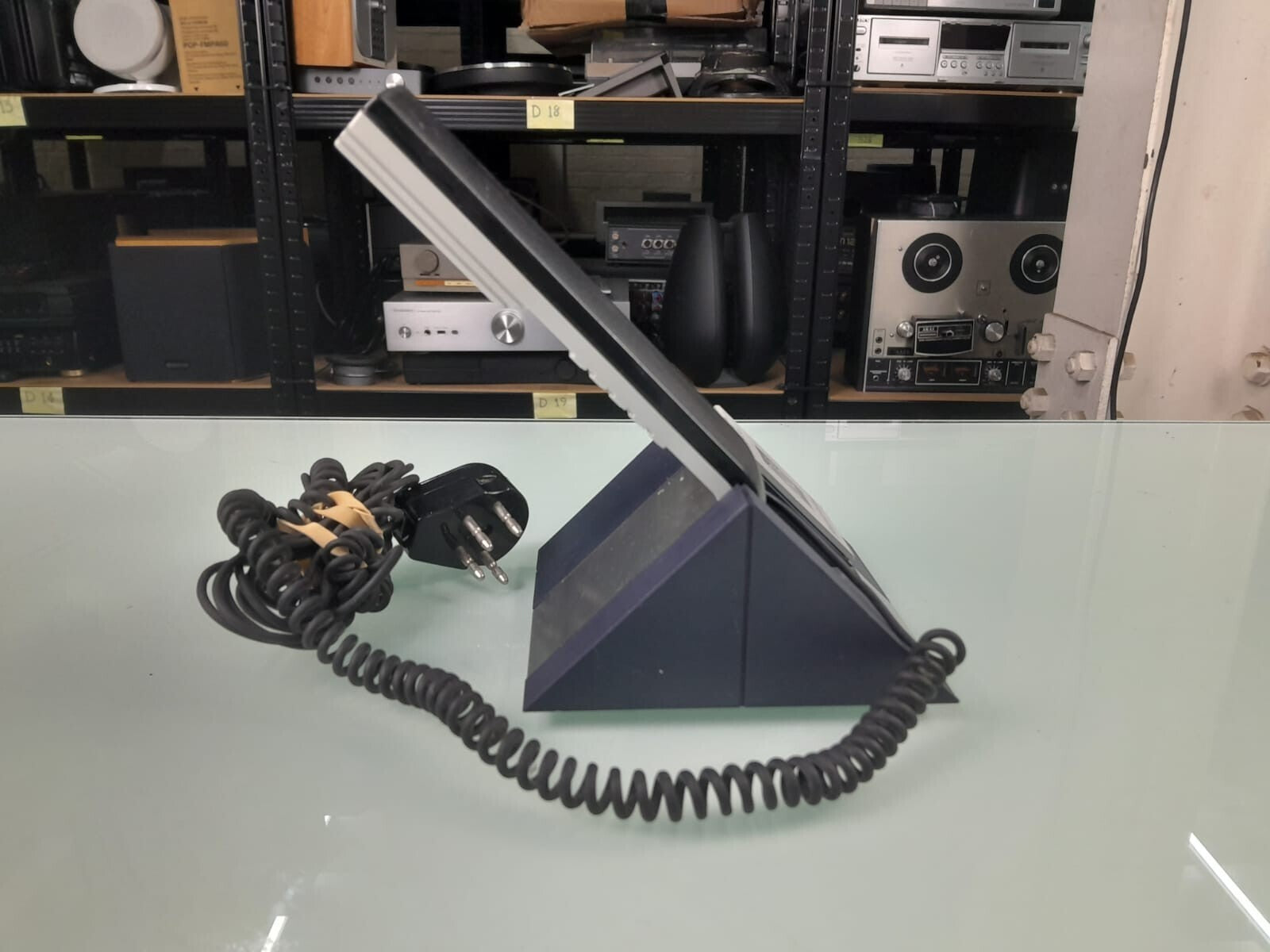 BANG & OLUFSEN B&O BEOCOM 1400 TELEPHONE