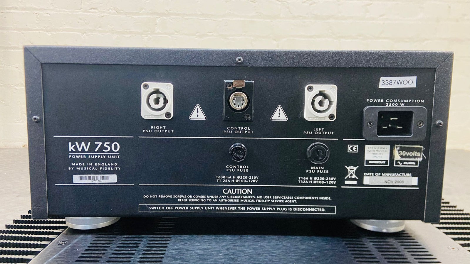 MUSICAL FIDELITY KW 750 POWER AMPLIFIER WITH KW 750 PSU POWER SUPPLY