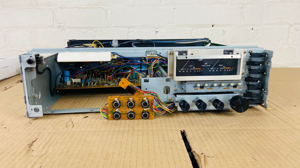 NAKAMICHI 670ZX DISCRETE HEAD CASSETTE DECK