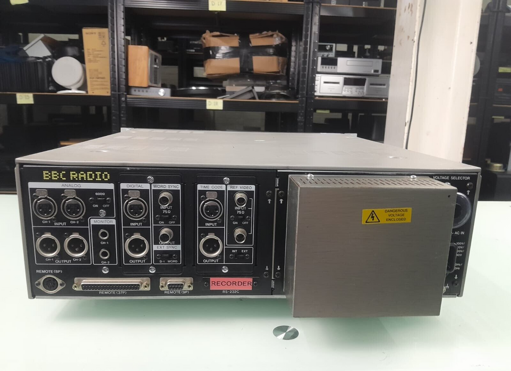 SONY PCM 7050 DIGITAL AUDIO RECORDER