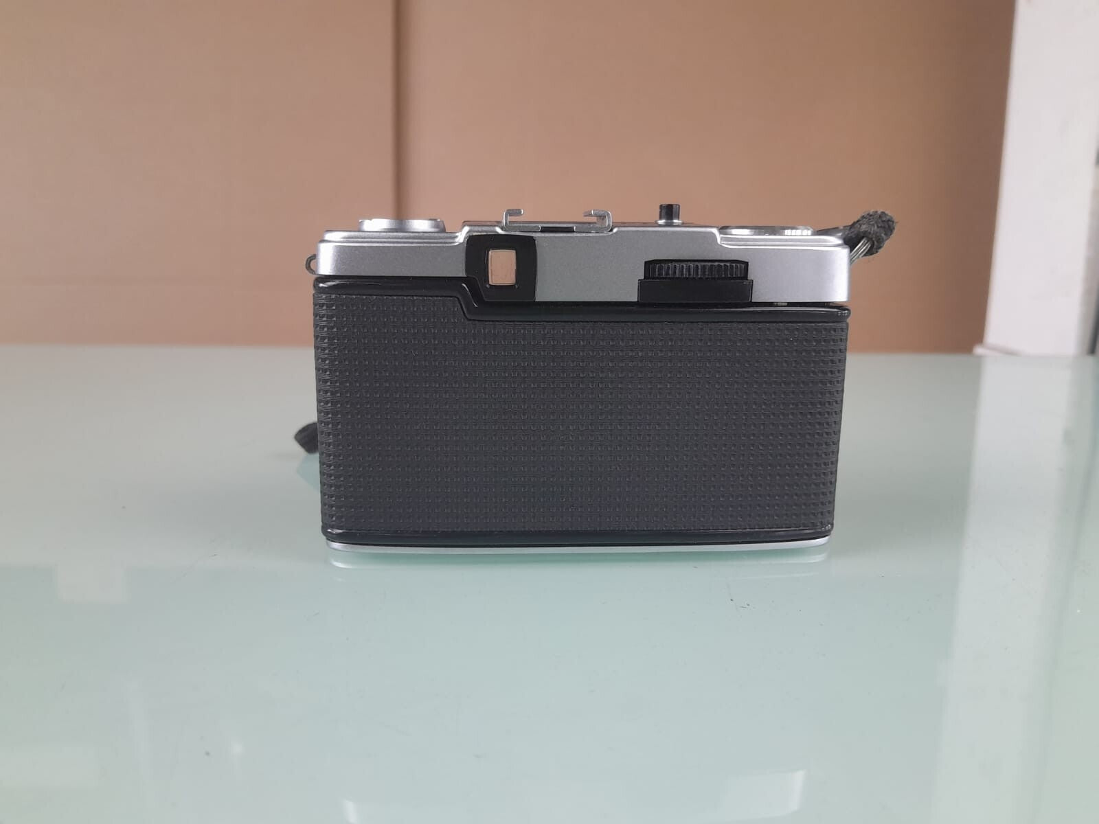 OLYMPUS PEN EE 3 FILM CAMERA D.ZUIKO F=28MM 1:3.5 LENS