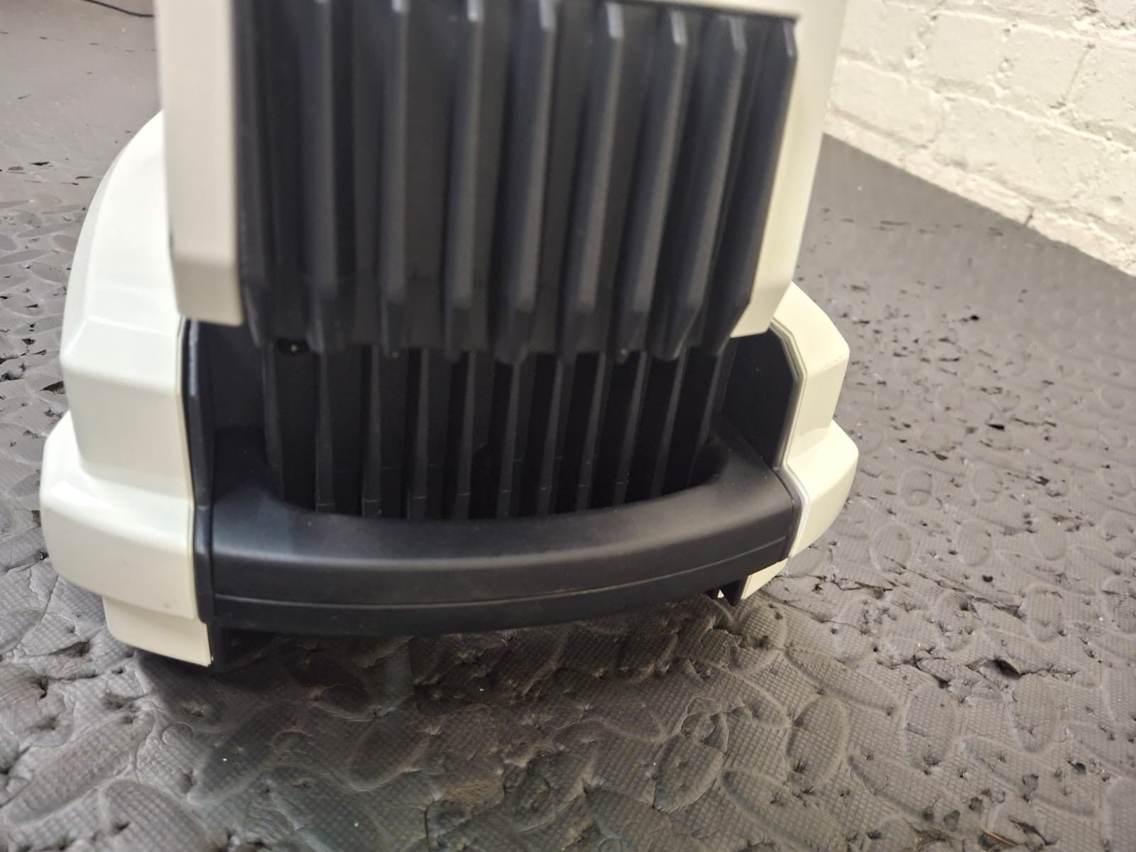 MARTIN MAC 350 ENTOUR MOVING INTELLIGENT LIGHT