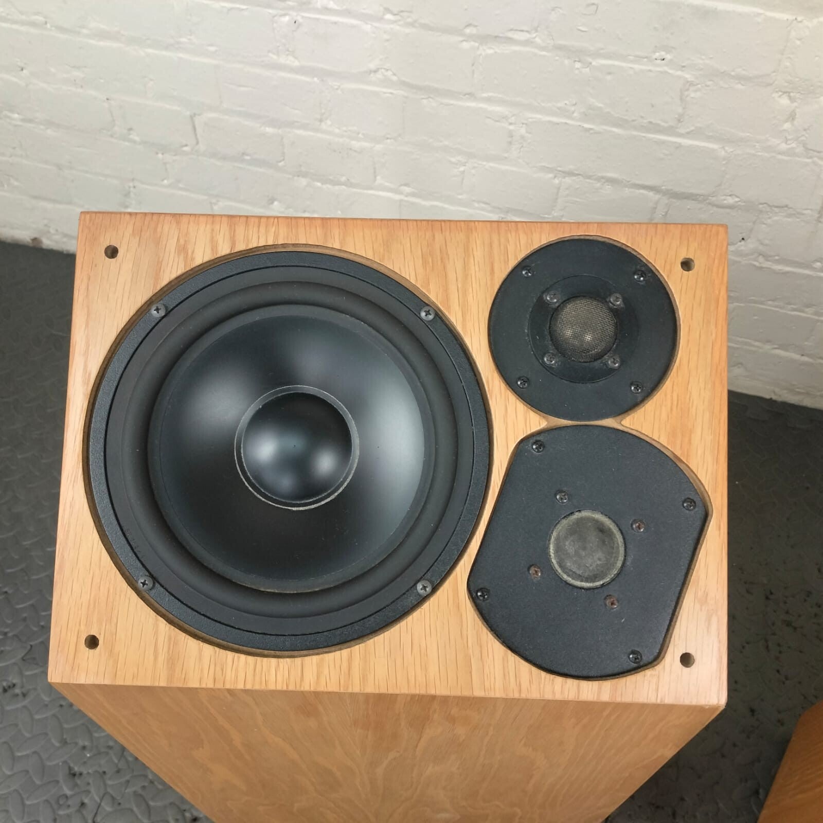 SHAHINIAN ARCS MK2 OMNIDIRECTIONAL ACOUSTICS ARC SPEAKERS