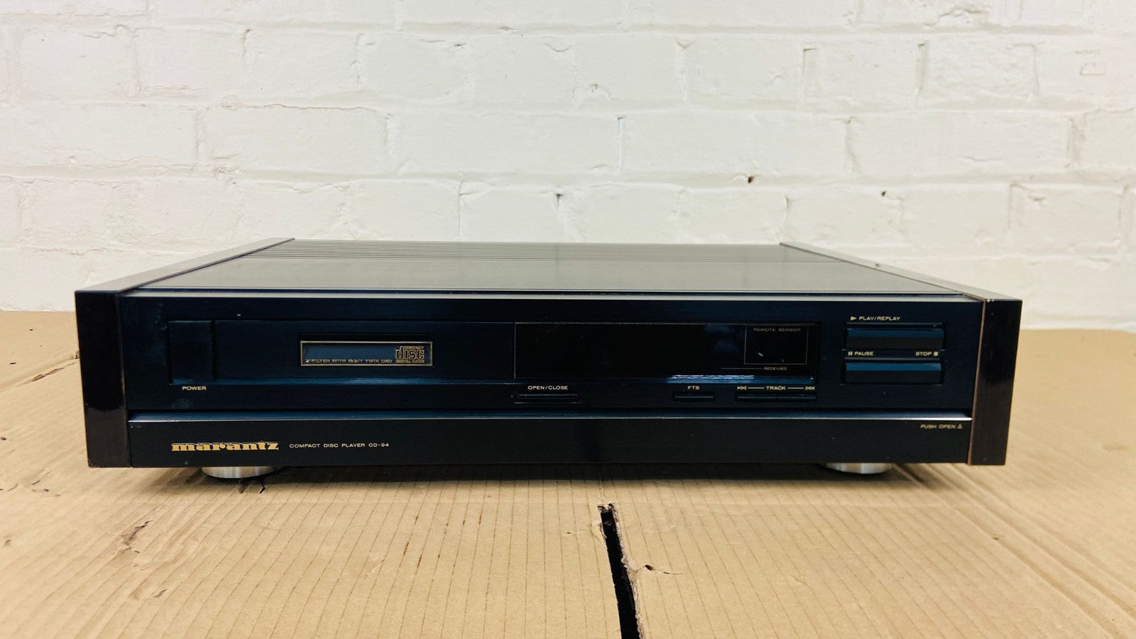 MARANTZ CD 94 CD PLAYER WITH REMOTE