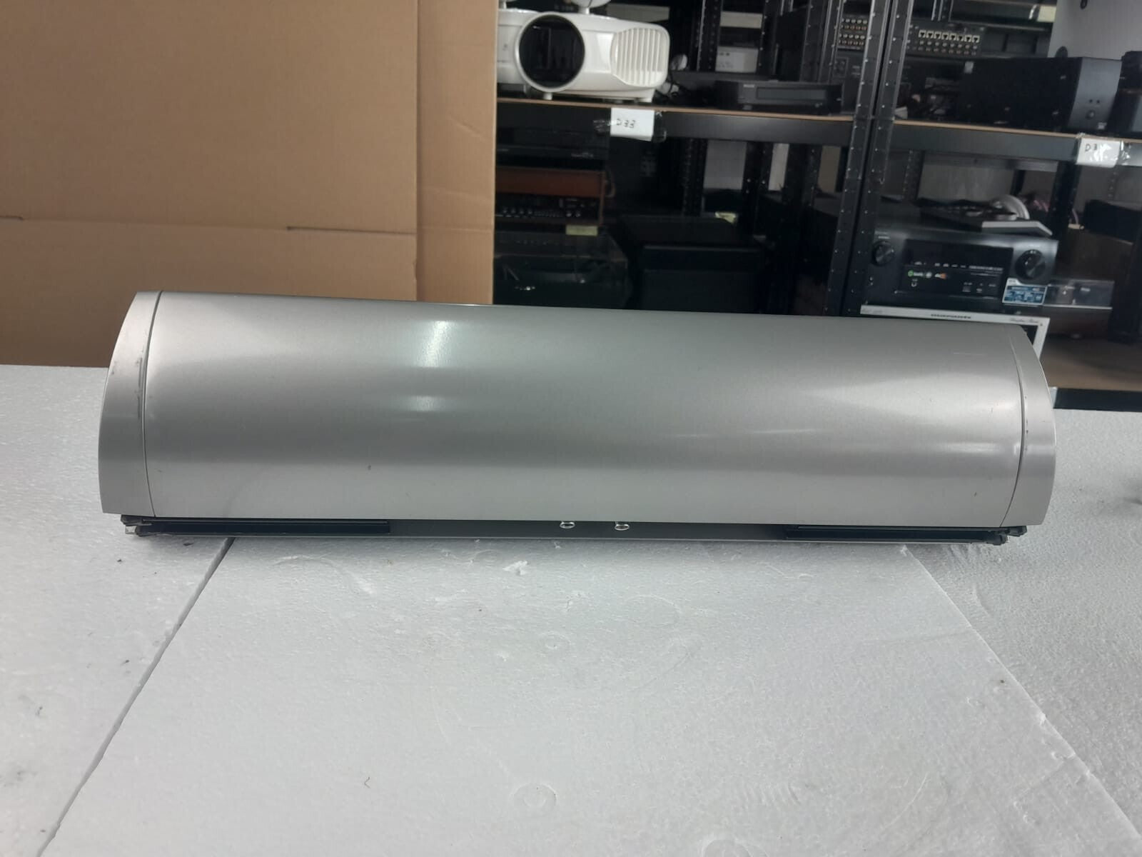TANNOY ARENA HIGHLINE 500 SPEAKER WITH WALL BRACKET