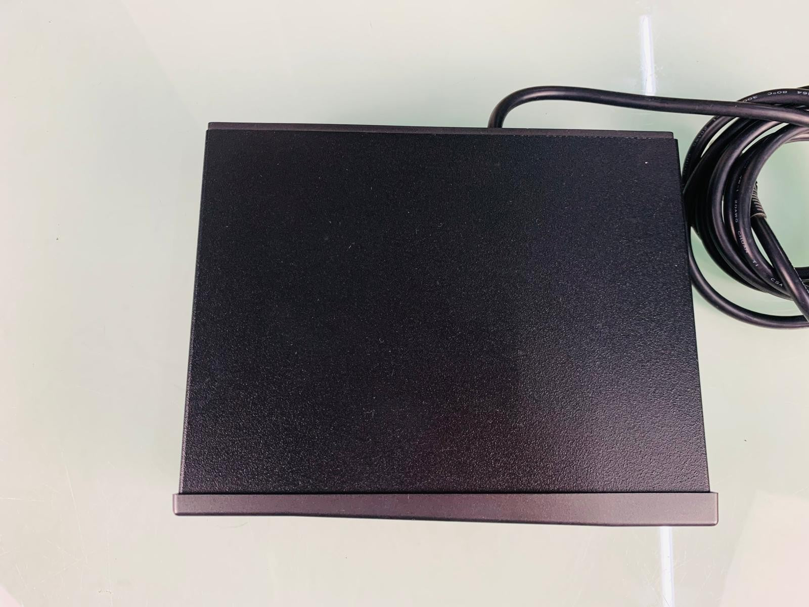 REGA P7 TURNTABLE WITH TT PSU POWER SUPPLY